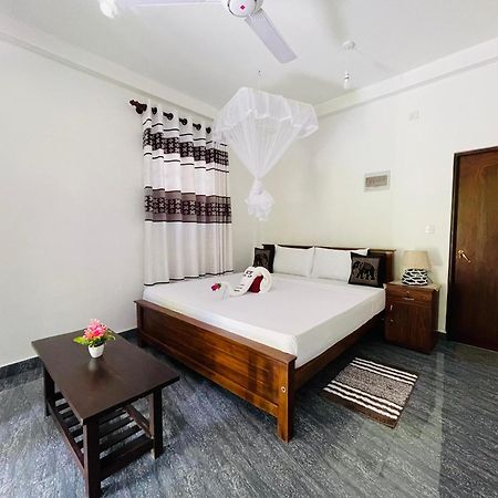 Dream Villa Сігірія Екстер'єр фото